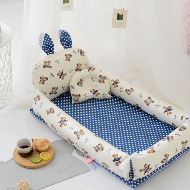 Baby Bed/Nest "Cute Bunny"